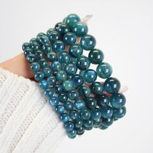 Load image into Gallery viewer, Ultra Collector&#39;s Emerald Kyanite Bracelet
