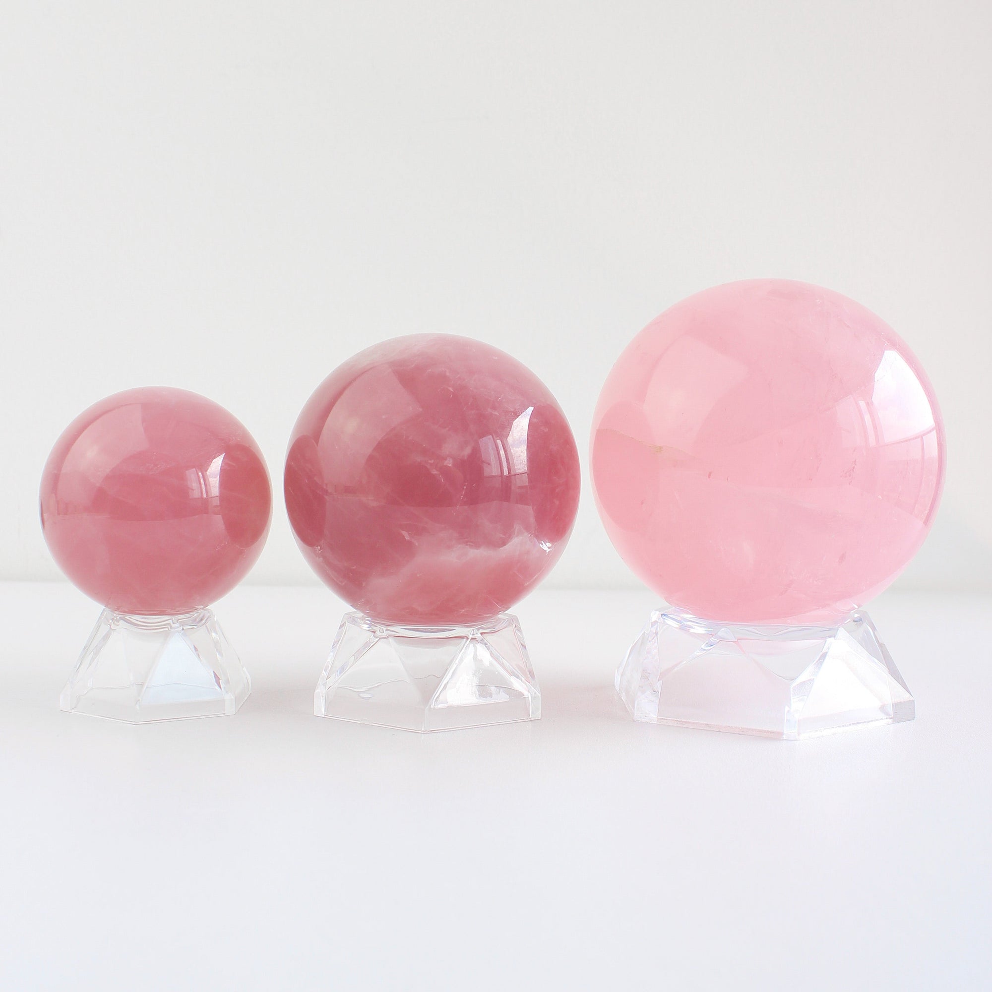 Acrylic Sphere Stand