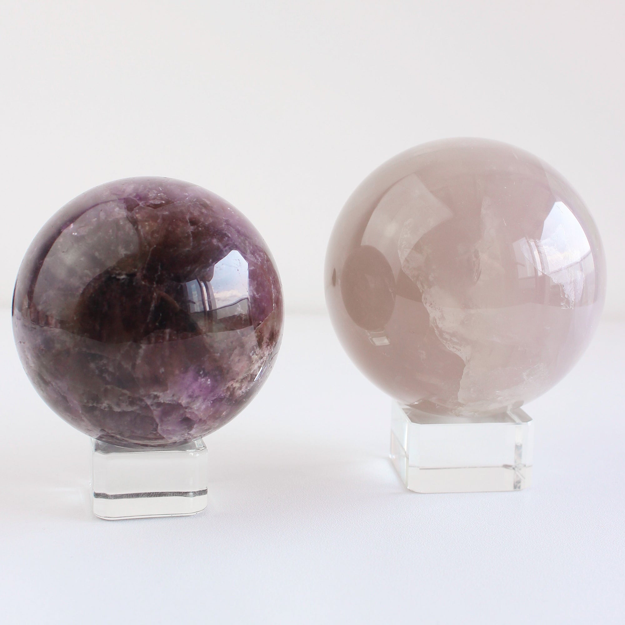 Glass Sphere Stand