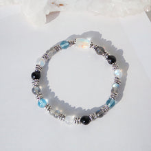 Load image into Gallery viewer, Umbreon Bracelet
