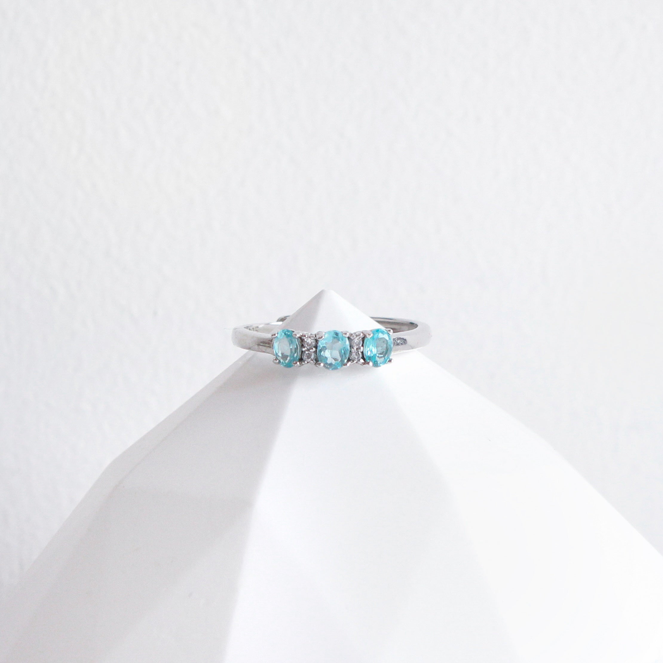 Apatite Trinity Ring