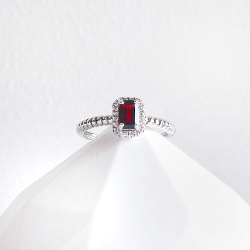 Garnet Dazzle Ring