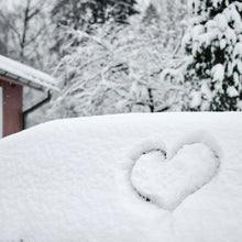 Load image into Gallery viewer, Snowy Valentine Bracelet

