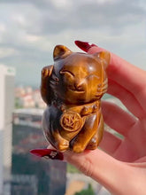 Load and play video in Gallery viewer, Yellow Tiger&#39;s Eye Fortune Cat
