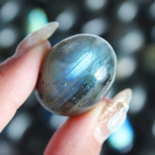 Load image into Gallery viewer, Labradorite Tumbled Stone
