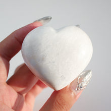 Load image into Gallery viewer, Scolecite Puffy Heart 19SD
